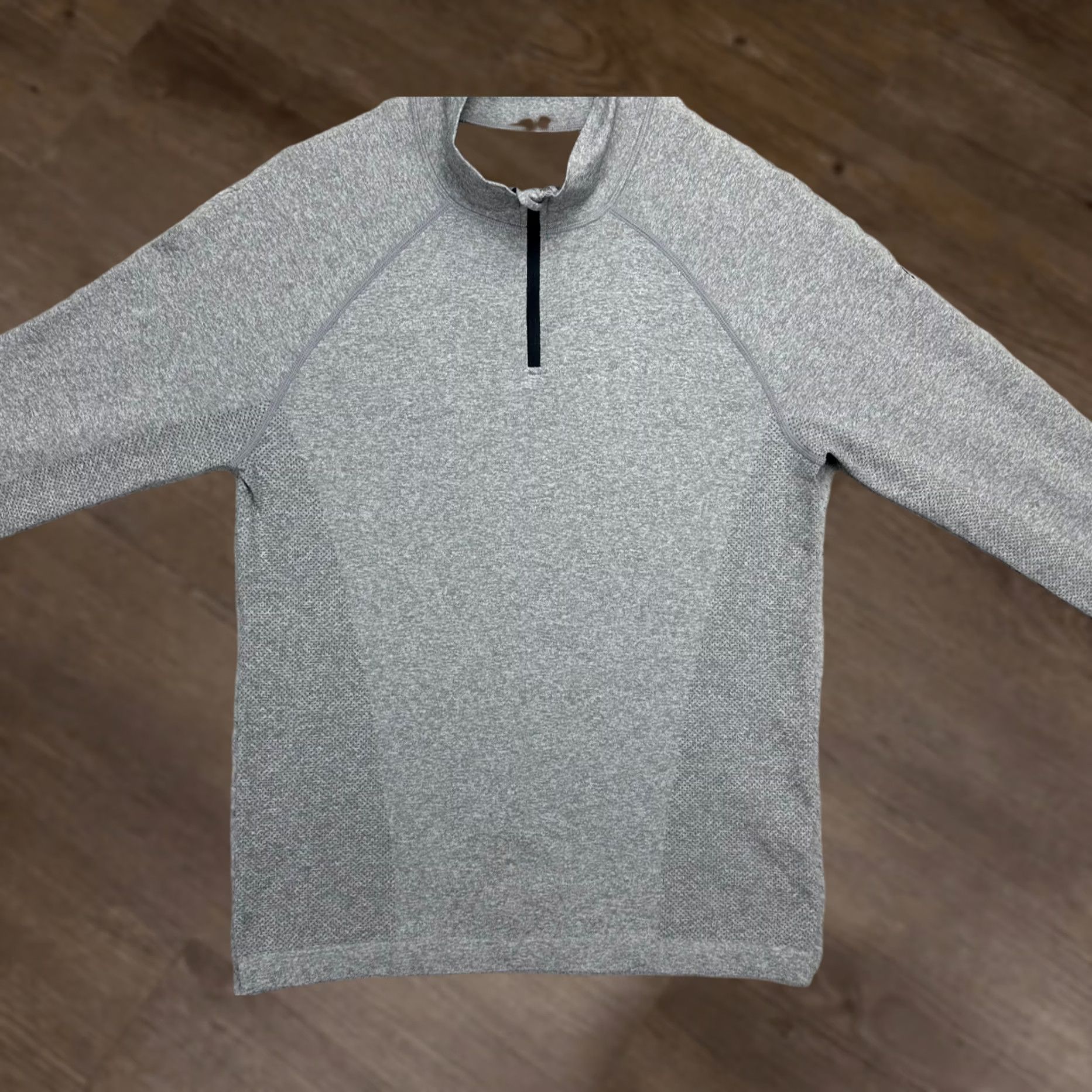 Fabletics Fabletics Mens Small Grey Nylon Blend 1/4 Zip Pullover Sweatshirt Sweatshirt Long Sleeve Light Weight Breathable Walking Outdoor Mens Size US S / EU 44-46 / 1 - 1 Thumbnail