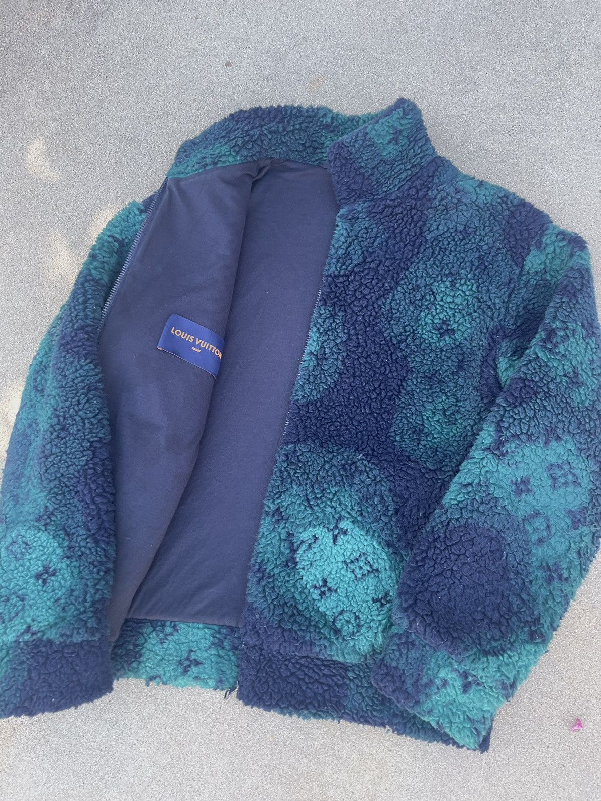 Louis Vuitton Louis Vuitton Fleece Sherpa Size US L / EU 52-54 / 3 - 5 Thumbnail