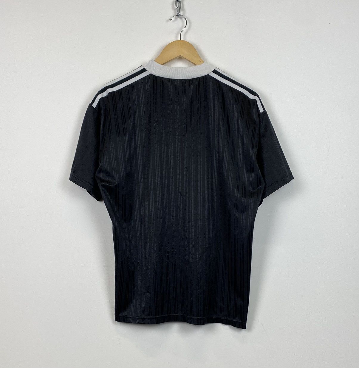 Other Vintage Adidas Black T-Shirt Men’s Made in England Size M Size US M / EU 48-50 / 2 - 9 Thumbnail