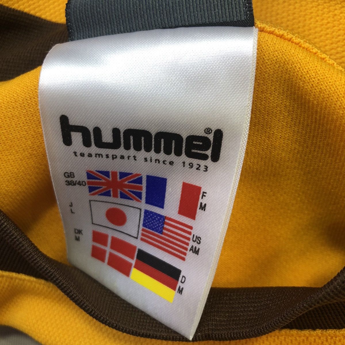Hummel Denmark 2000 training jersey #5 (Bnwt) Size US M / EU 48-50 / 2 - 7 Thumbnail