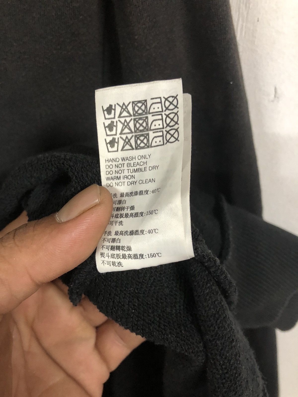 Guess Vintage Y2K Guess Sweater Hoodie Size US L / EU 52-54 / 3 - 9 Thumbnail