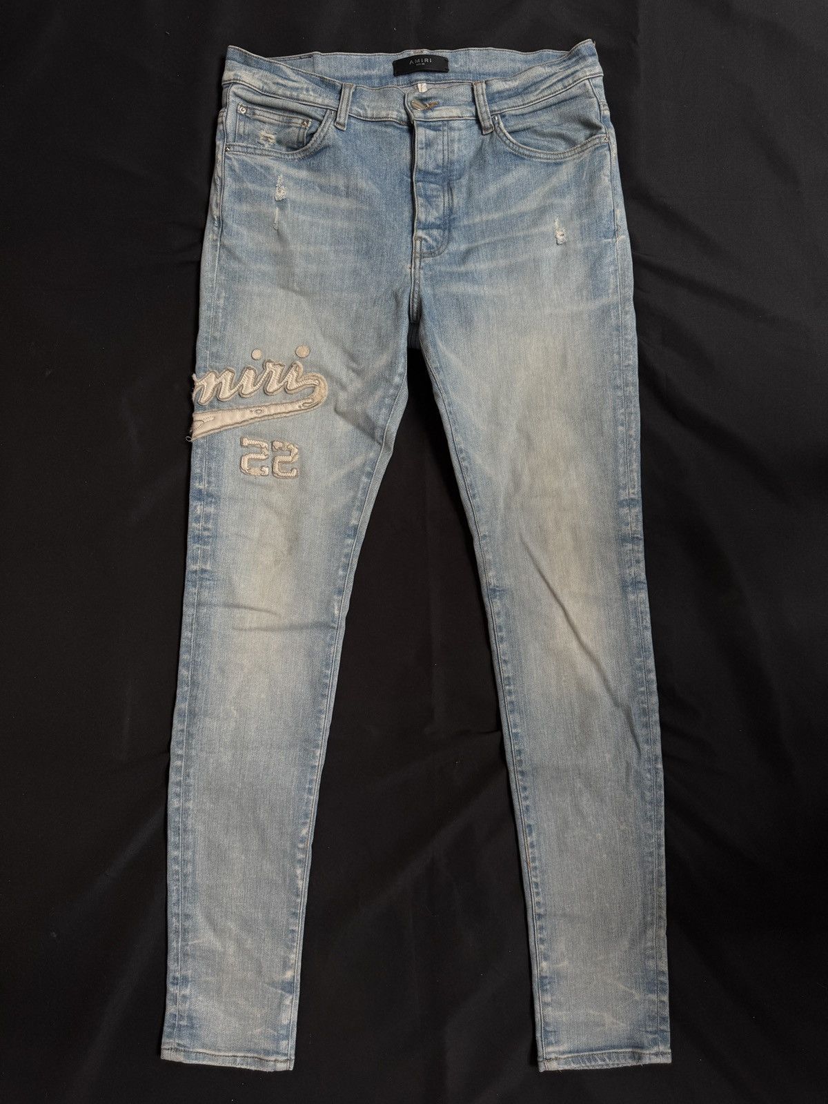 Amiri Amiri Old English LightWash Jeans Size US 33 - 1 Thumbnail