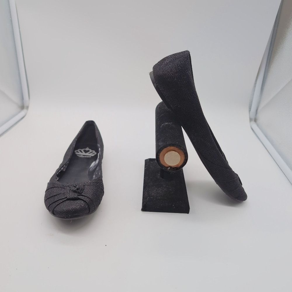 Designer Fergalicious Elegant Black sz 8 Women's Ballet Flats Size US 8 / IT 38 - 2 Thumbnail