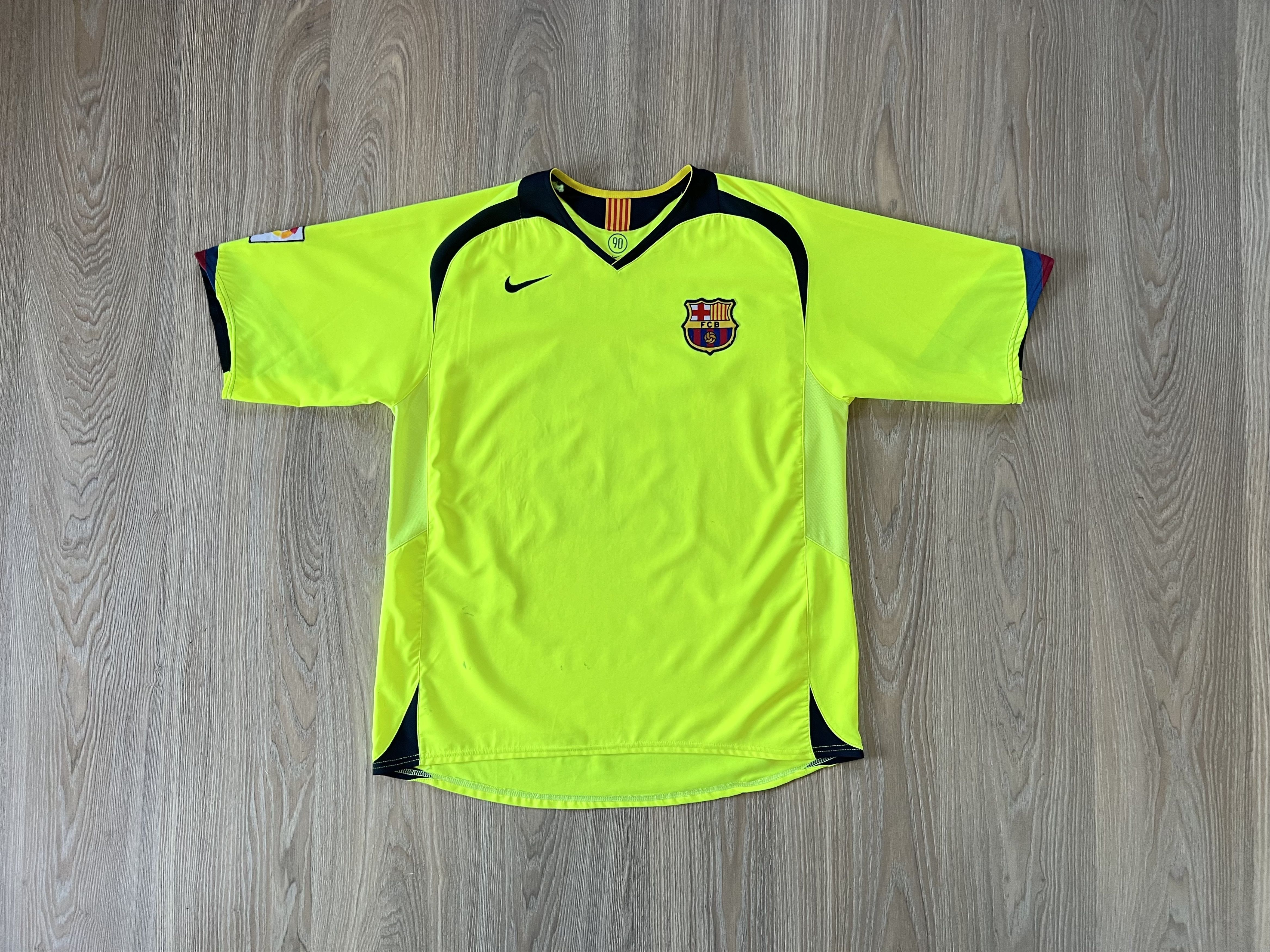 Nike Nike Barcelona Away Jersey Ronaldinho #10 2005-2006 Size US XL / EU 56 / 4 - 1 Thumbnail