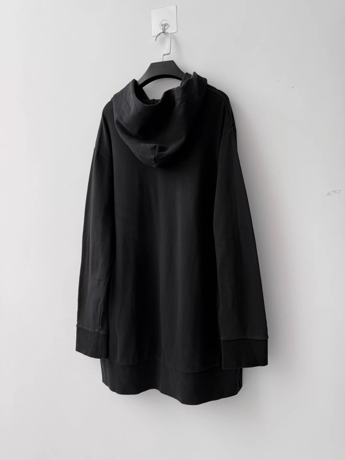 MM6 MM6 F/W16 Destroyed Pocket Hoodie Black M Size M / US 6-8 / IT 42-44 - 3 Thumbnail