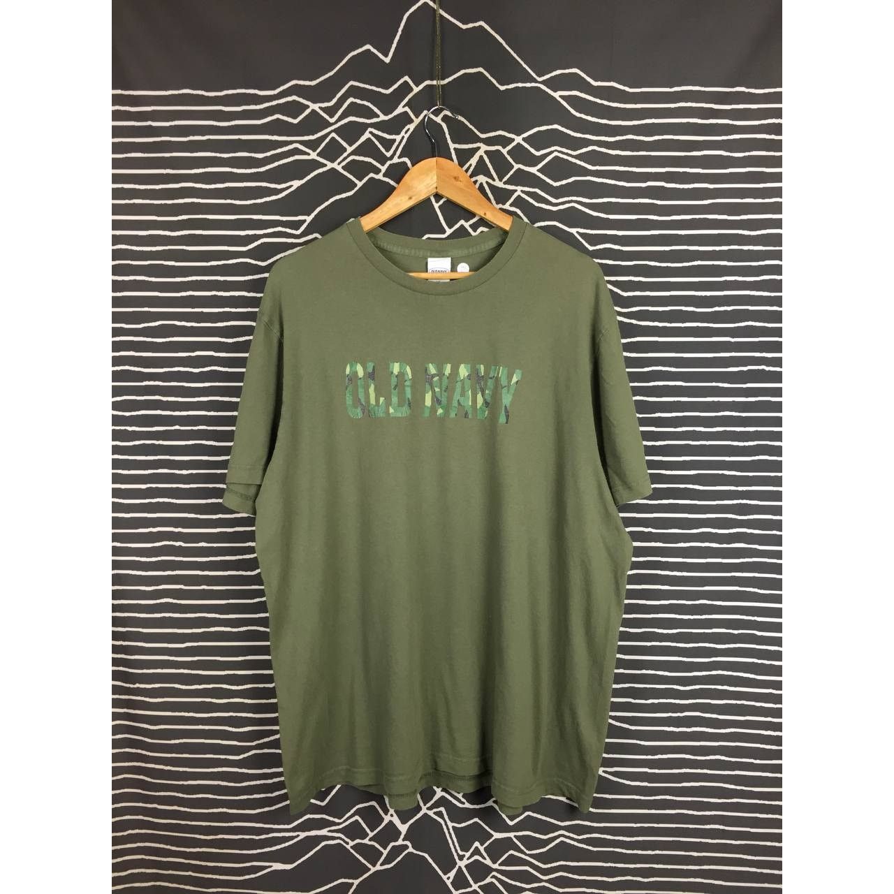 Old Navy × Vintage Vtg Y2K Old Navy Camo Logo Spell Out Tee Size XL Size US XL / EU 56 / 4 - 2 Thumbnail