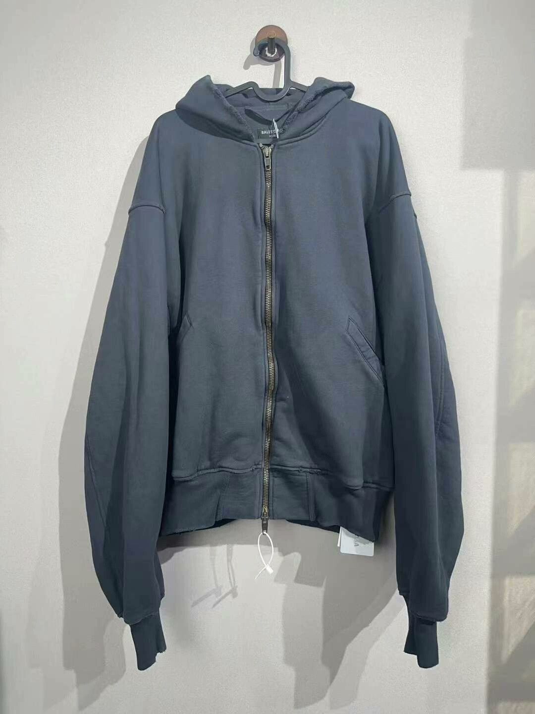 Balenciaga balenciaga reversible logo zip hoodie Size XXS / US 00 / IT 34 - 1 Thumbnail