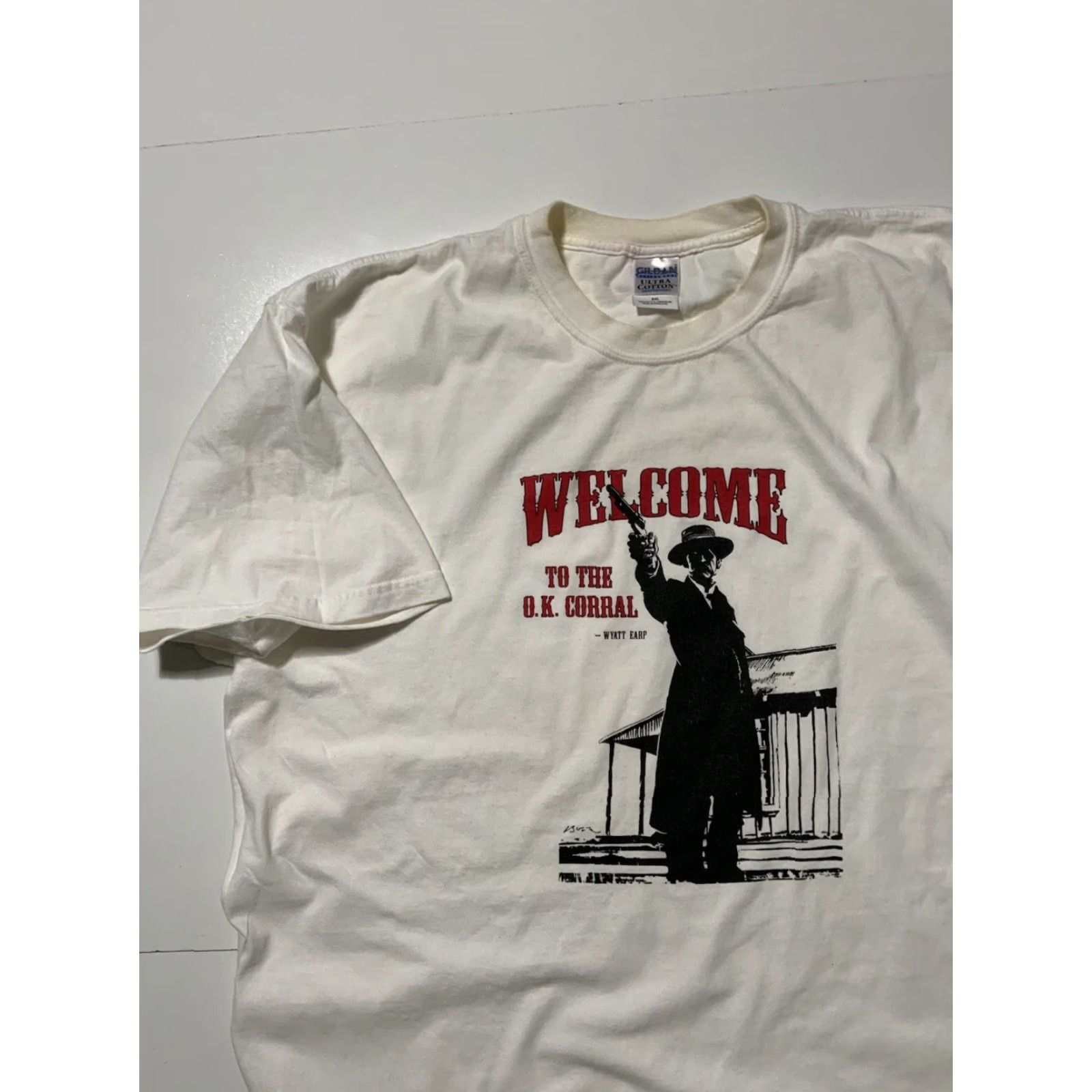 Gildan VINTAGE Wyatt Earp Welcome To O.K. Corral Gunfight Western Outlaw T-Shirt Sz.XXL Men's White T-Shirt Western Mens 2XL Size US XXL / EU 58 / 5 - 4 Thumbnail