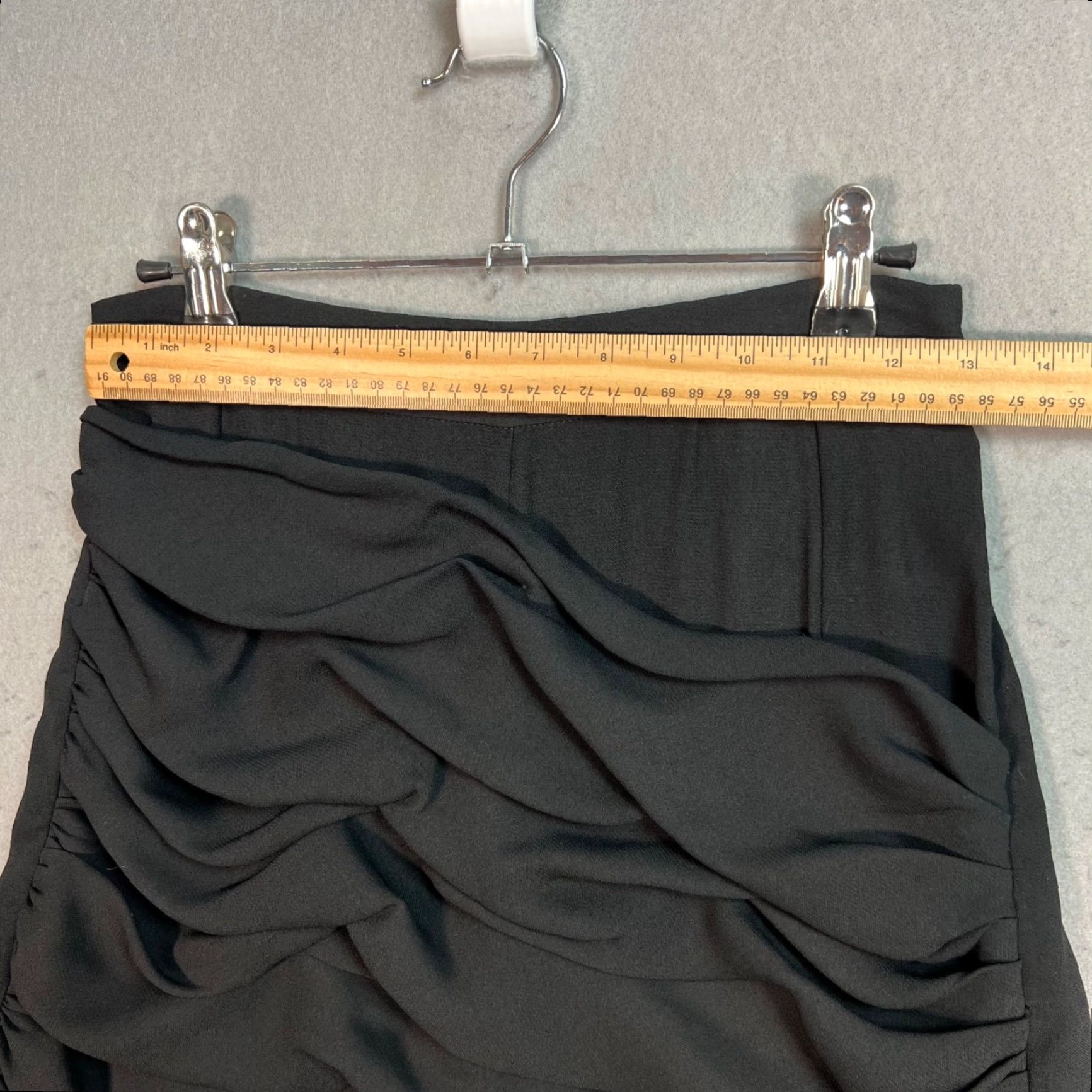 Sandro Sandro Paris Luiza Black Ruched Crepe High-Waisted Shorts Womens Size 36 Size 25" / US 0 / IT 36 - 6 Thumbnail
