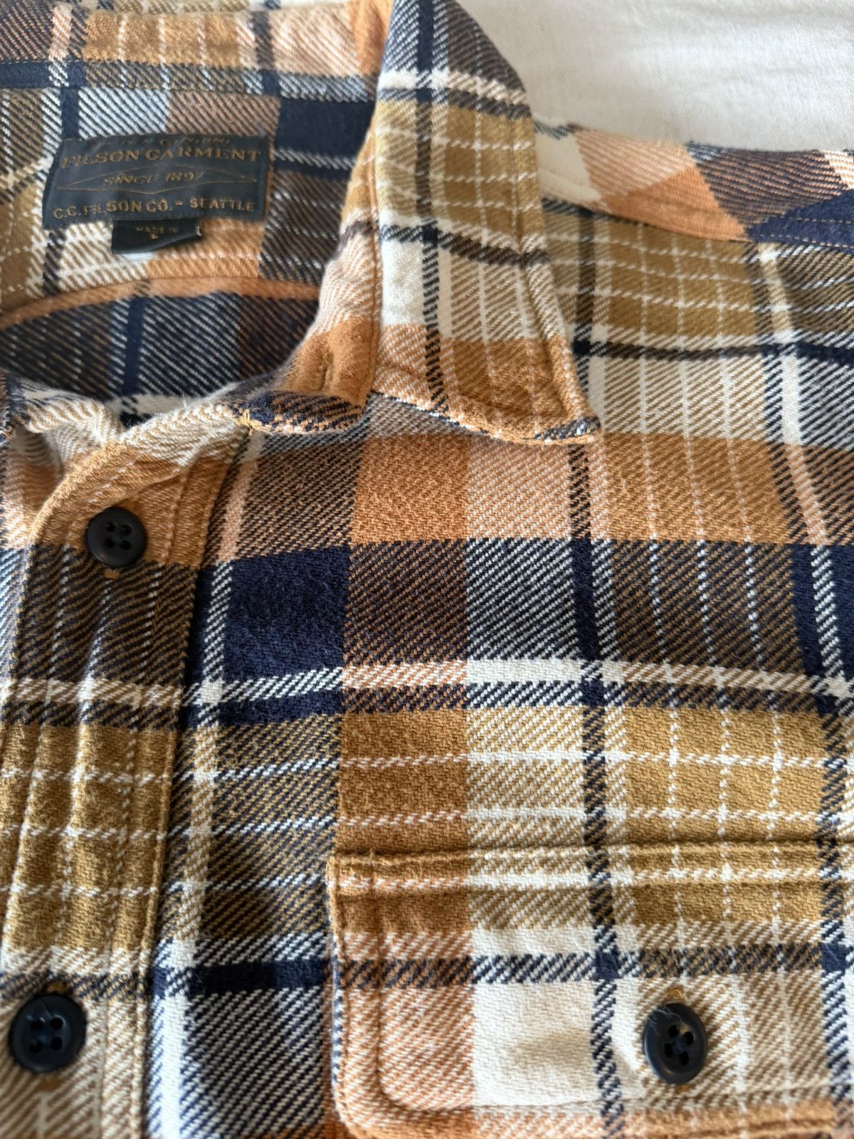 Filson Filson Vintage Flannel Work Shirt - Navy/Cumin Size US L / EU 52-54 / 3 - 2 Thumbnail