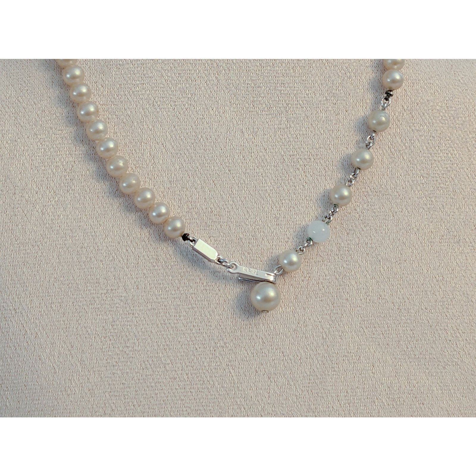 Vintage Vintage 1980s Trifari 15" Ivory Faux Pearl Choker Necklace Size ONE SIZE - 3 Thumbnail