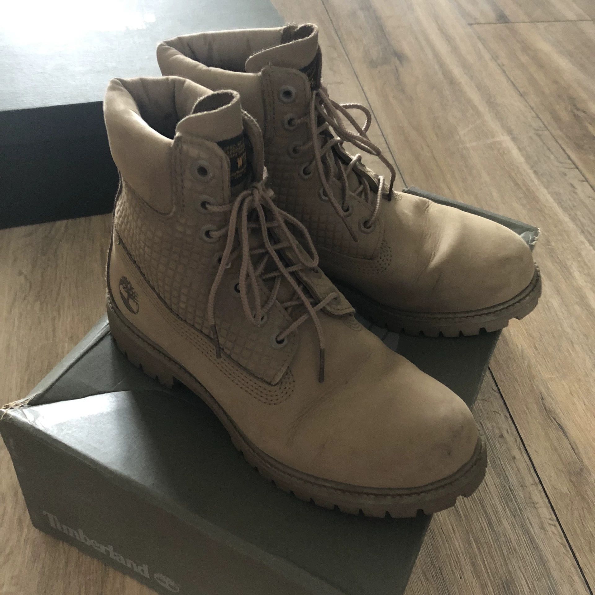Wtaps WTAPS x Timberland 6 Inch Premium Boot Size US 7 / EU 40 - 1 Thumbnail