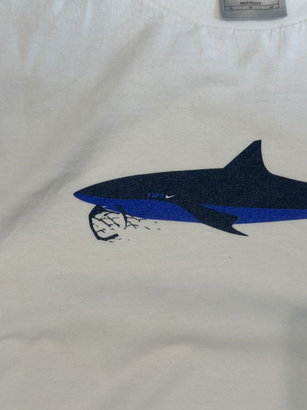 Nike Vintage Nike Silver Tag Great White Shark Graphic XL Size US XL / EU 56 / 4 - 3 Thumbnail