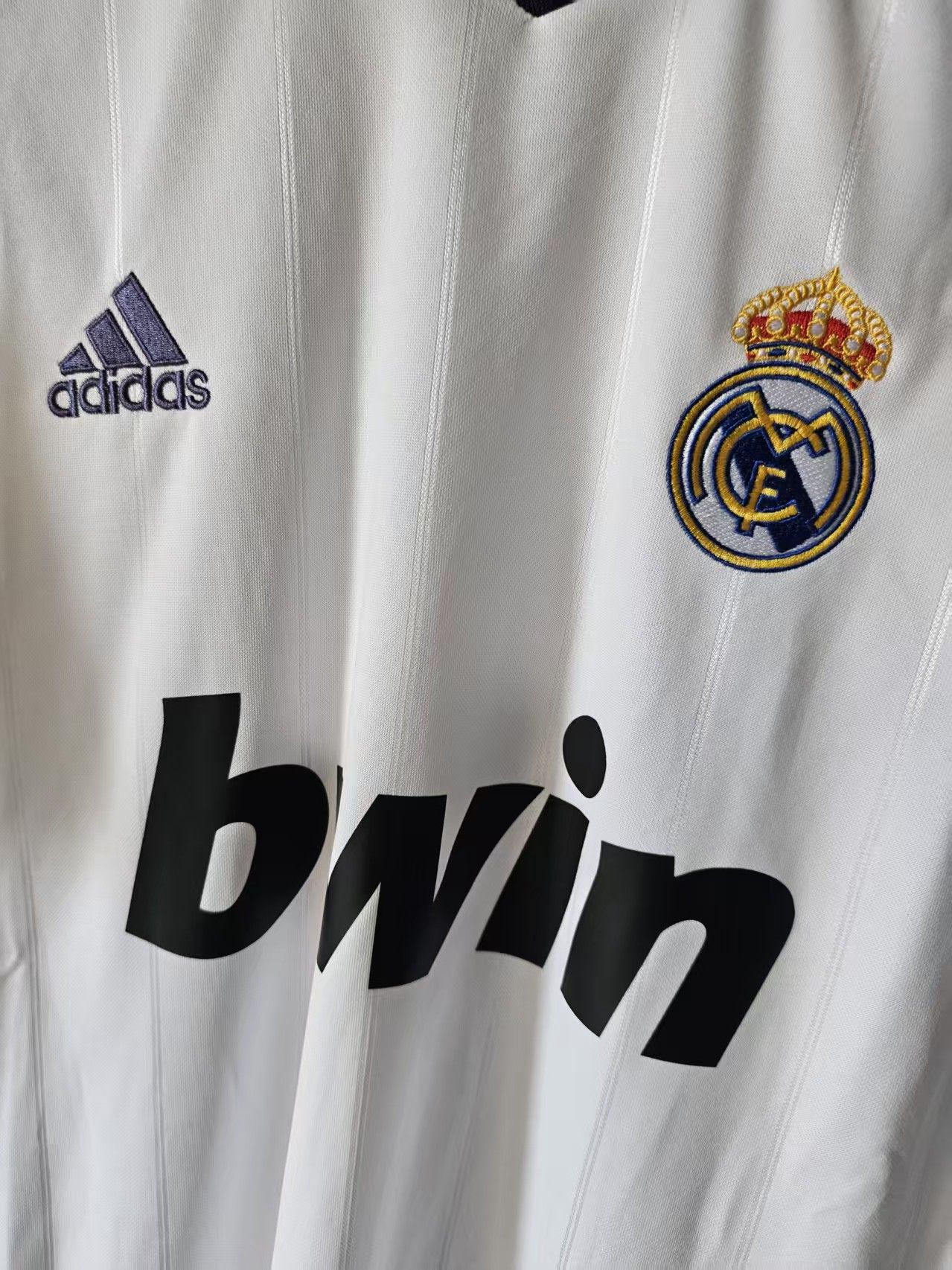 Other 2012 2013 Real Madrid #10 Mesut Özil Jersey Home Size US XL / EU 56 / 4 - 3 Thumbnail