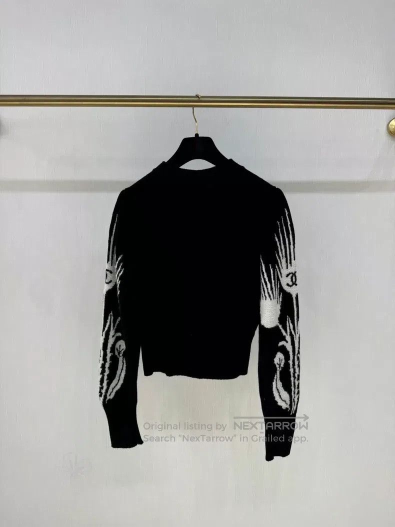Chanel Chanel Castle black and white sweater Size XXS / US 00 / IT 34 - 6 Thumbnail