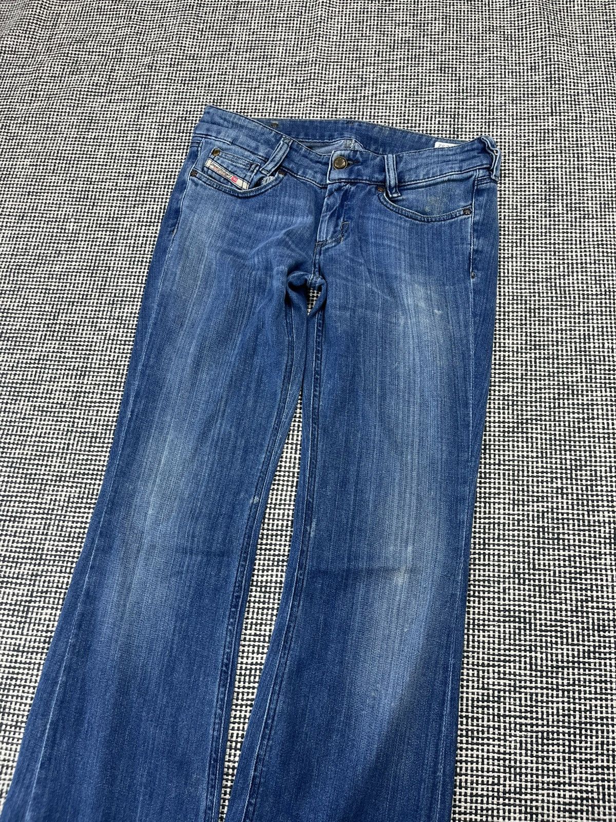 Diesel × Vintage Diesel Y2K low rise bootcut flares bell bottoms jeans Size 27" / US 4 / IT 40 - 2 Thumbnail
