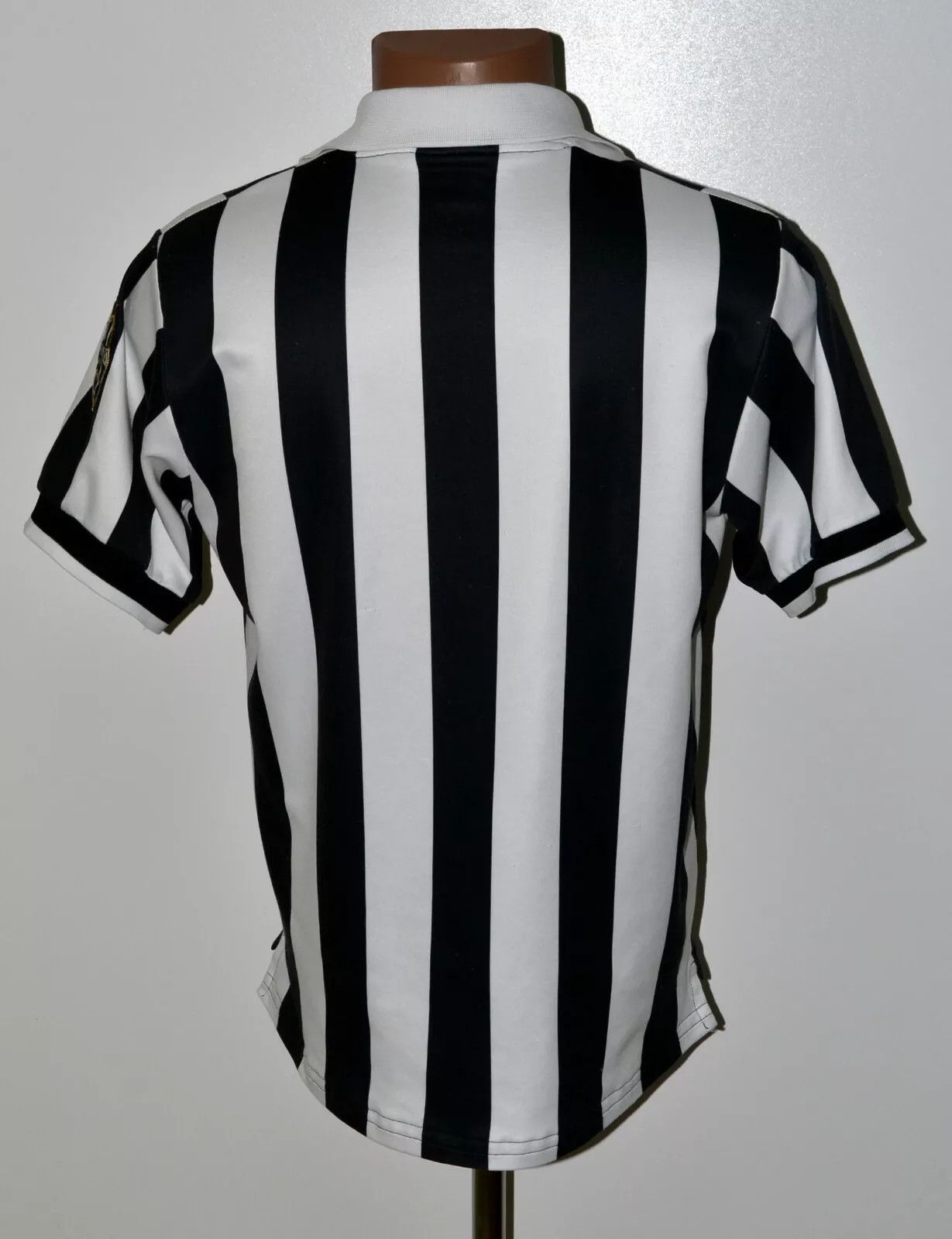 Kappa JUVENTUS ITALY 1998/1999 HOME FOOTBALL SHIRT JERSEY KAPPA S Size US S / EU 44-46 / 1 - 2 Thumbnail