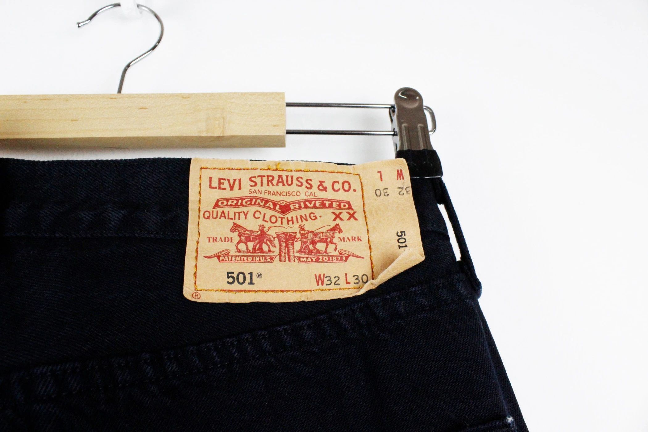 Levi's Vintage Clothing Vintage Levis 501 Red Tab Jeans Black Denim Pants Y2K Size US 32 / EU 48 - 5 Thumbnail