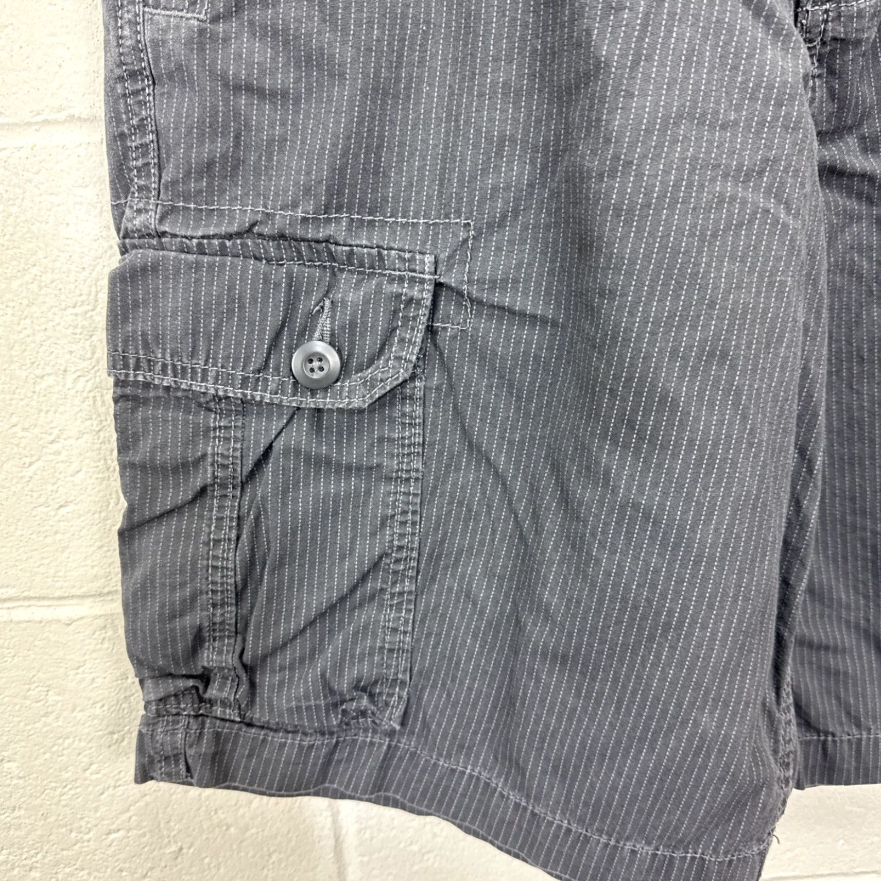 Ocean Pacific VINTAGE Ocean Pacific Cargo Shorts Men 34 Casual Baggy Gray Pinstripe Shorts Mens 90s Utility Outdoor Retro Size US 34 / EU 50 - 3 Thumbnail