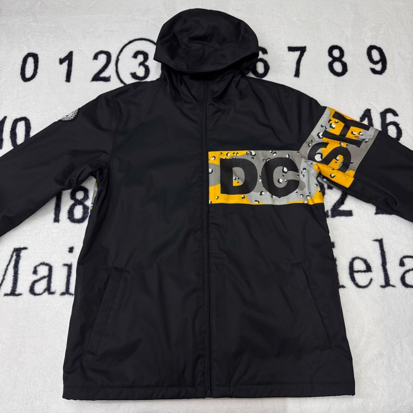 DC DC Yellow Camouflage Snow Suit Q10 Size US XL / EU 56 / 4 - 1 Thumbnail