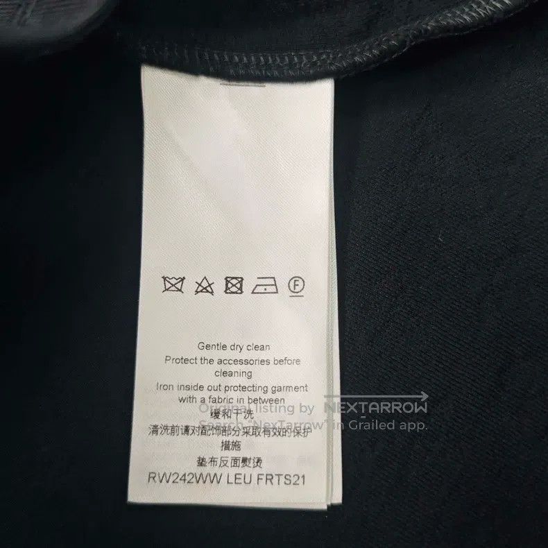 Louis Vuitton Louis Vuitton Black full logo chain knit short sleeves Size US S / EU 44-46 / 1 - 6 Thumbnail