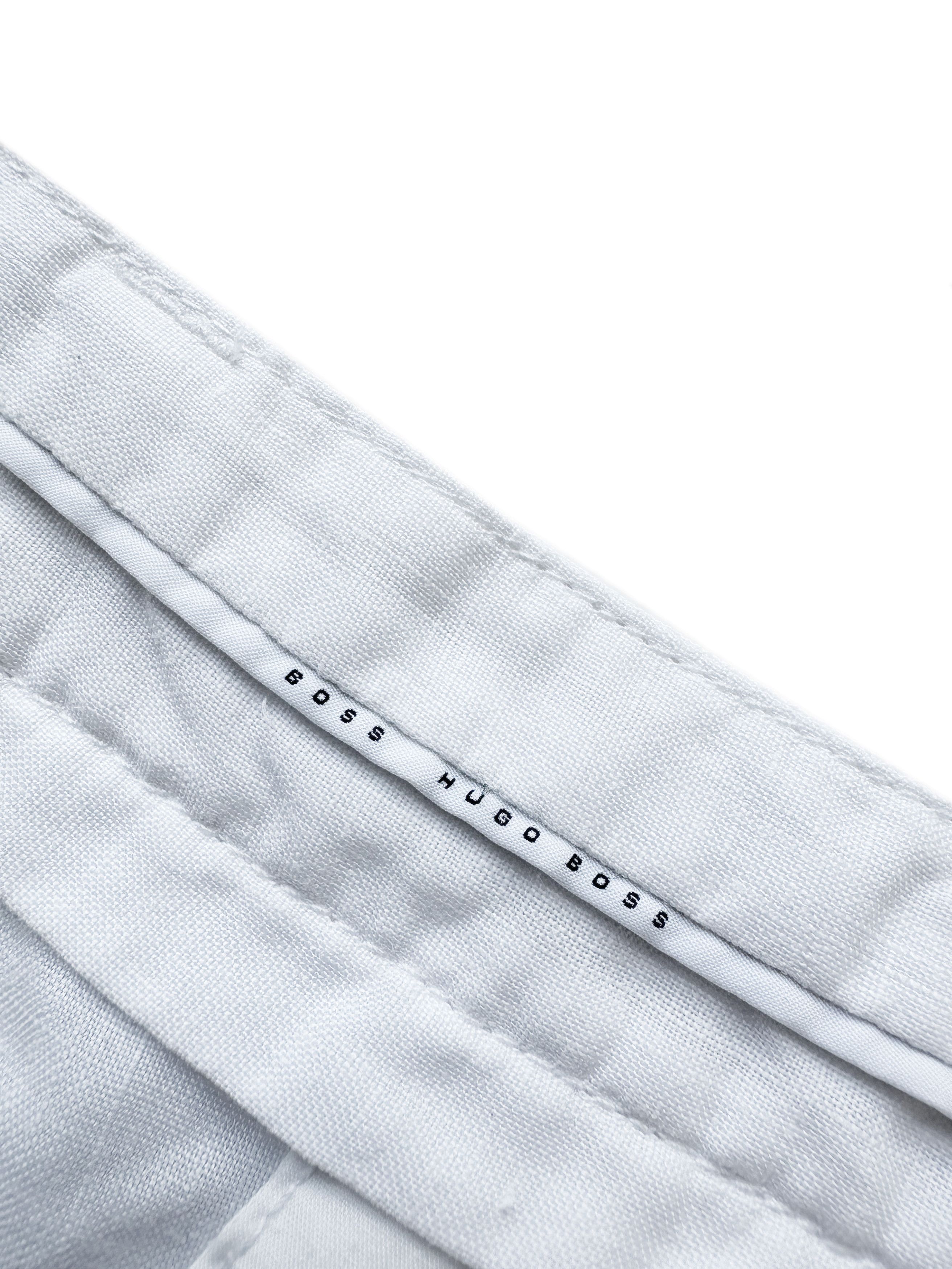 Hugo × Hugo Boss Hugo Boss white linen cargo shorts Size US 36 / EU 52 - 4 Thumbnail