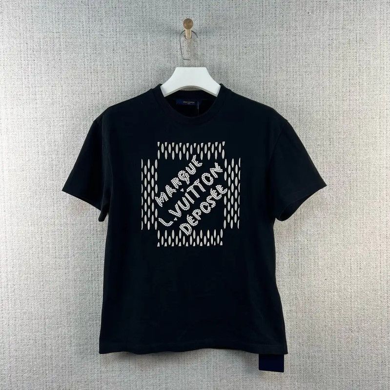 Louis Vuitton Louis Vuitton Men's Black Cotton T-Shirt 0089 Size US S / EU 44-46 / 1 - 1 Thumbnail