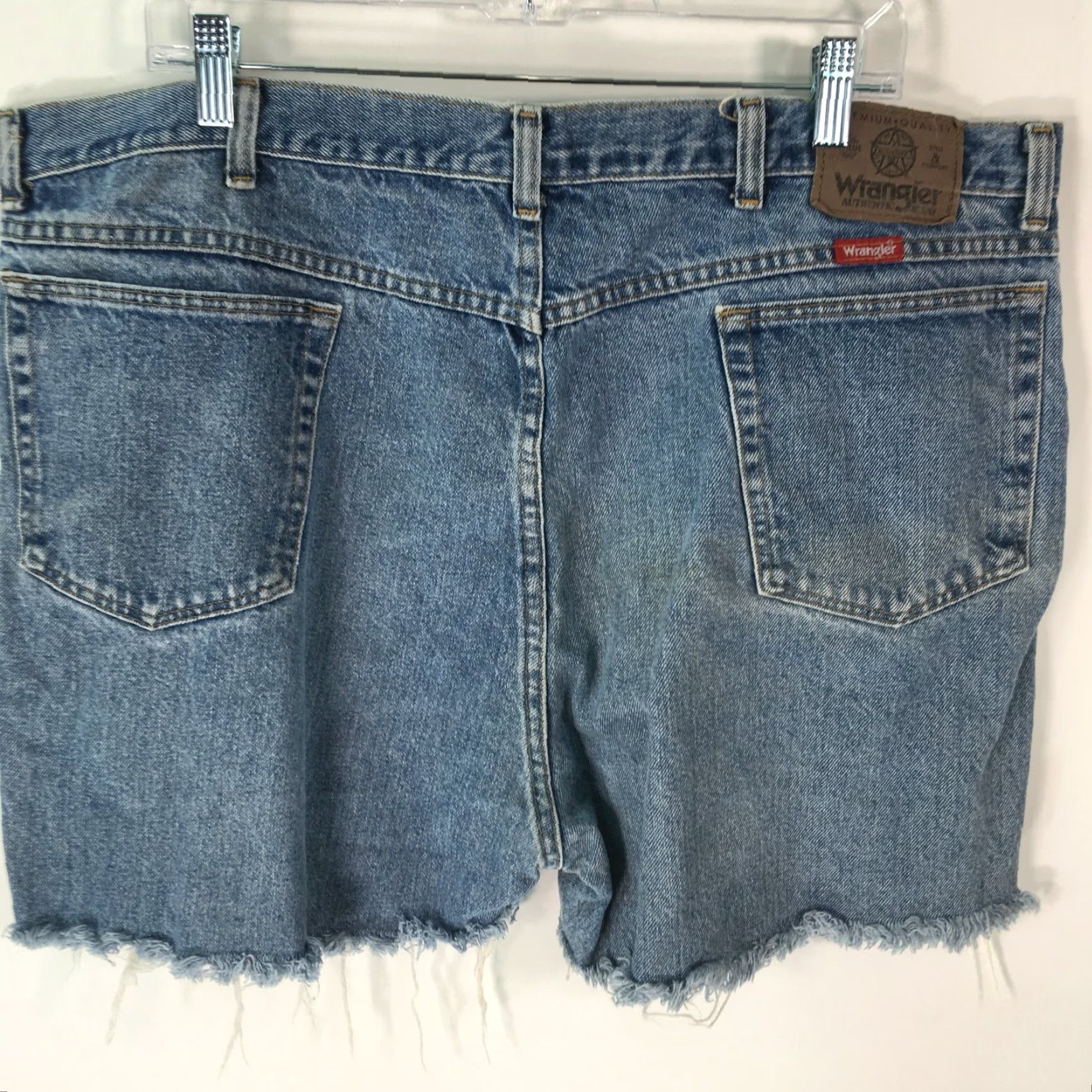 Wrangler Wrangler Womens Denim Shorts Casual Blue Distressed Faded Cutoff Size 42 Size 28" / US 6 / IT 42 - 2 Thumbnail