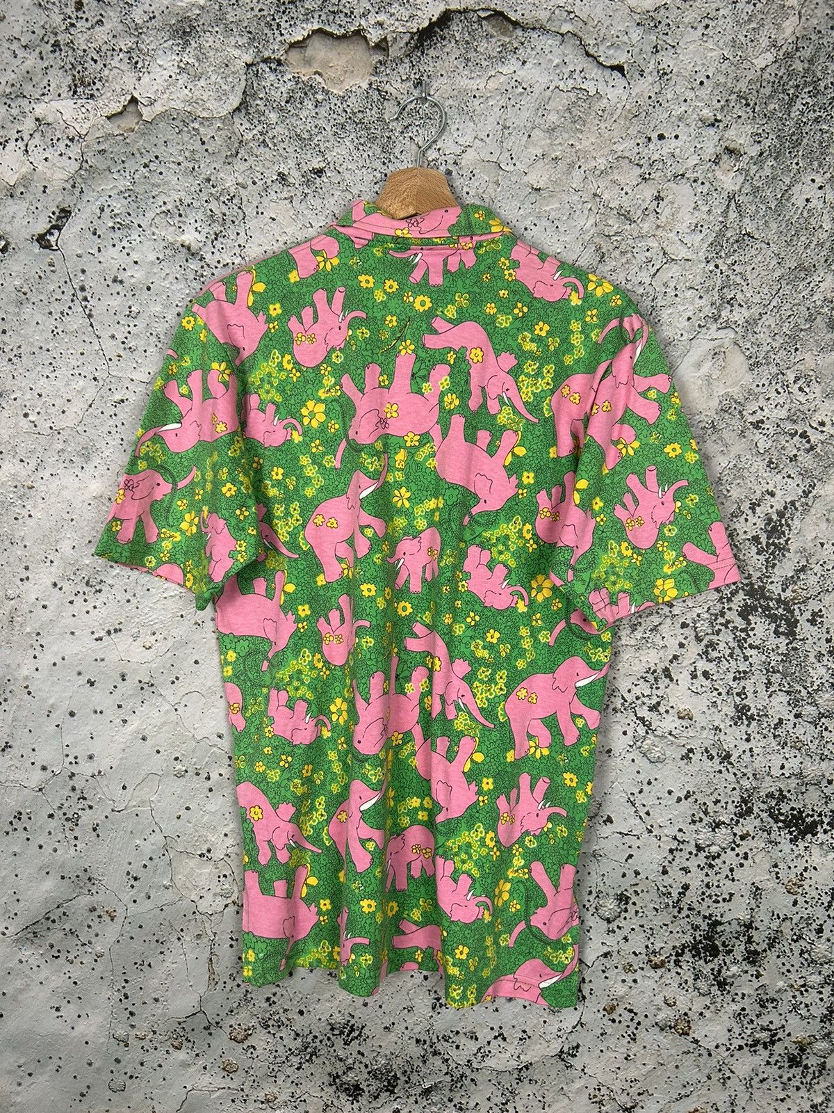 Vintage Vintage Pink Elephants Avantgarde Polo Tee 90s Archival Size US S / EU 44-46 / 1 - 4 Thumbnail