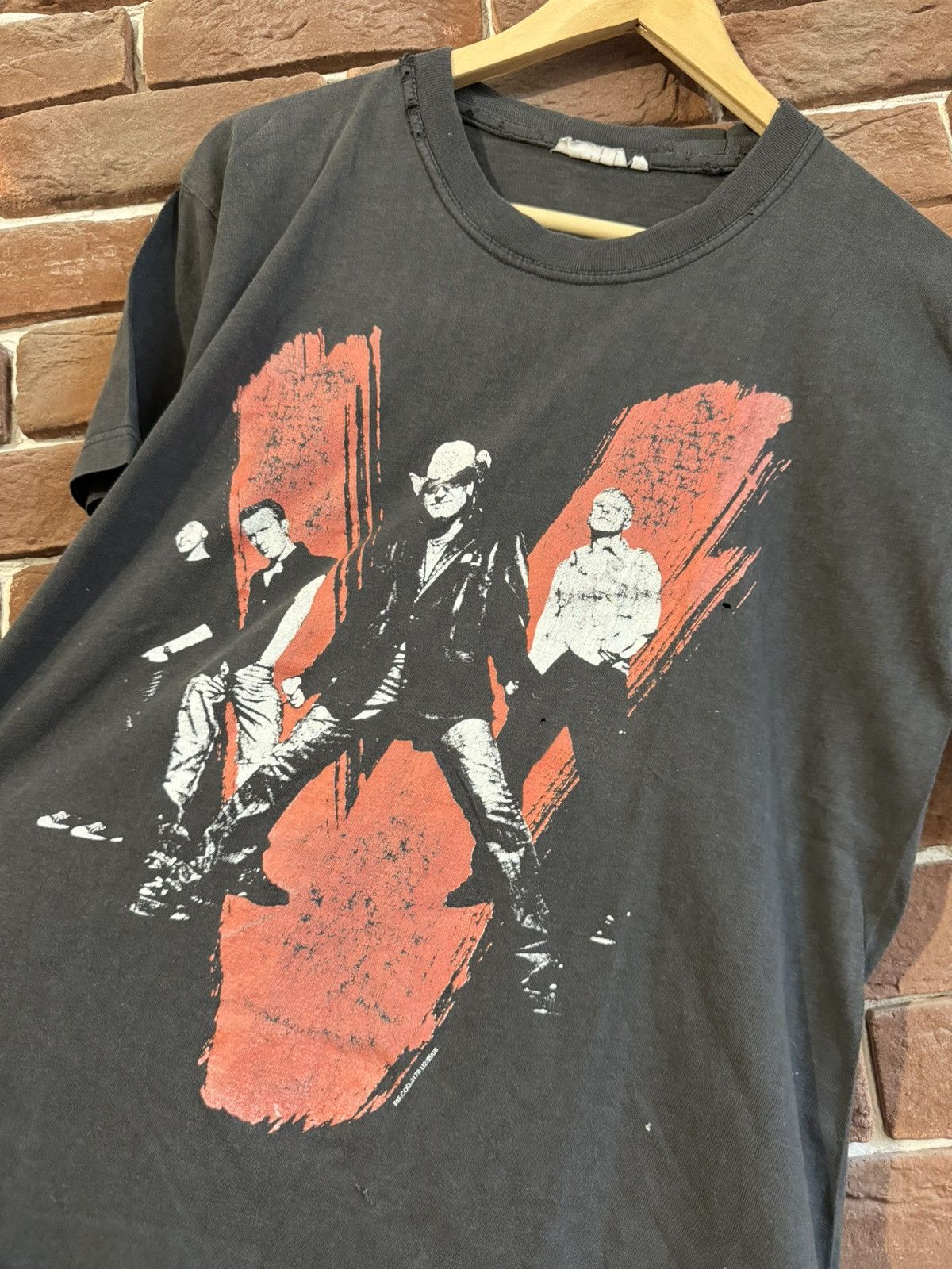 Band Tees VINTAGE Rare 00s U2 new wave Tour Photo Band Tee Size US M / EU 48-50 / 2 - 8 Thumbnail