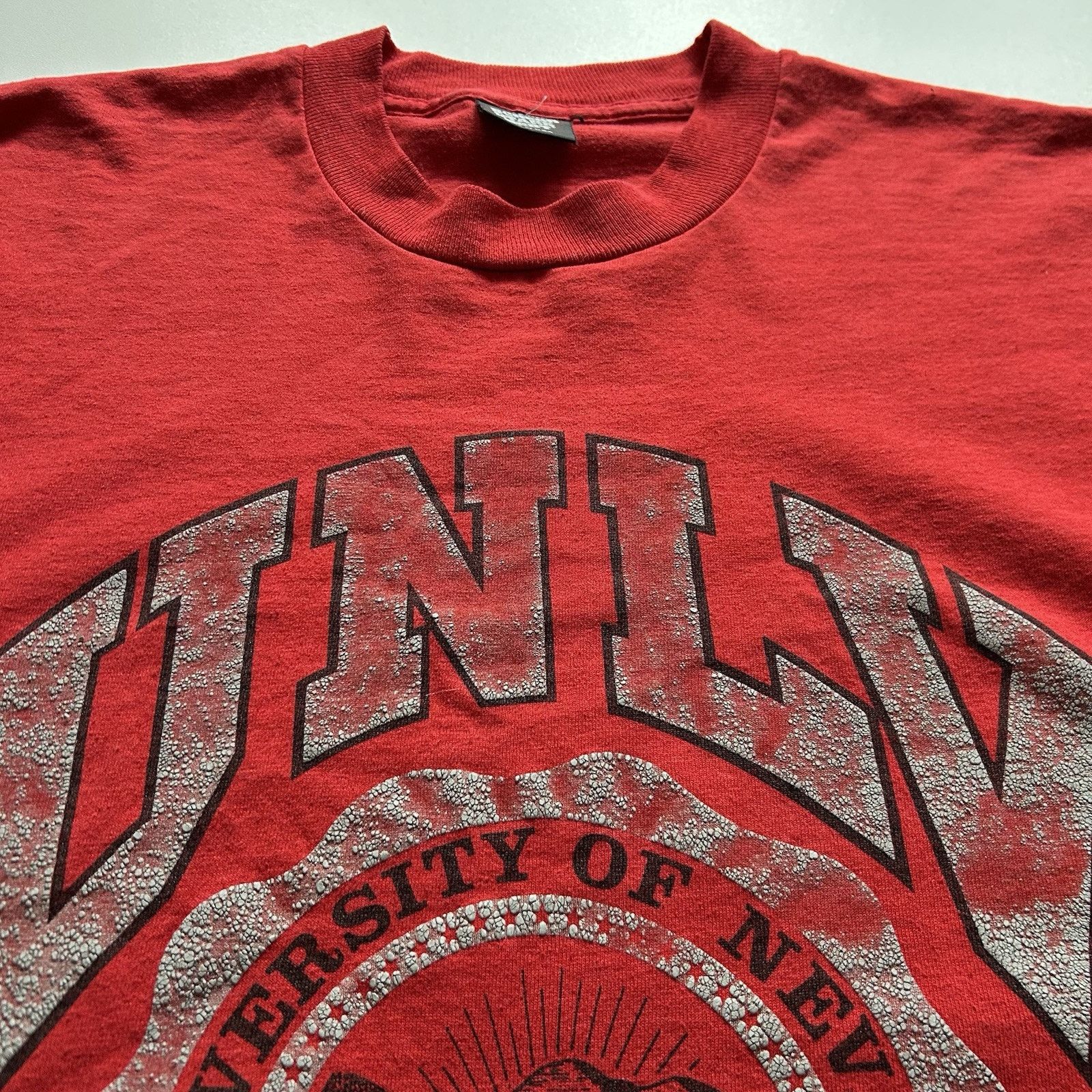 NCAA Vintage 90s UNLV University Nevada Las Vegas NCAA T Shirt XL Size US XL / EU 56 / 4 - 3 Thumbnail