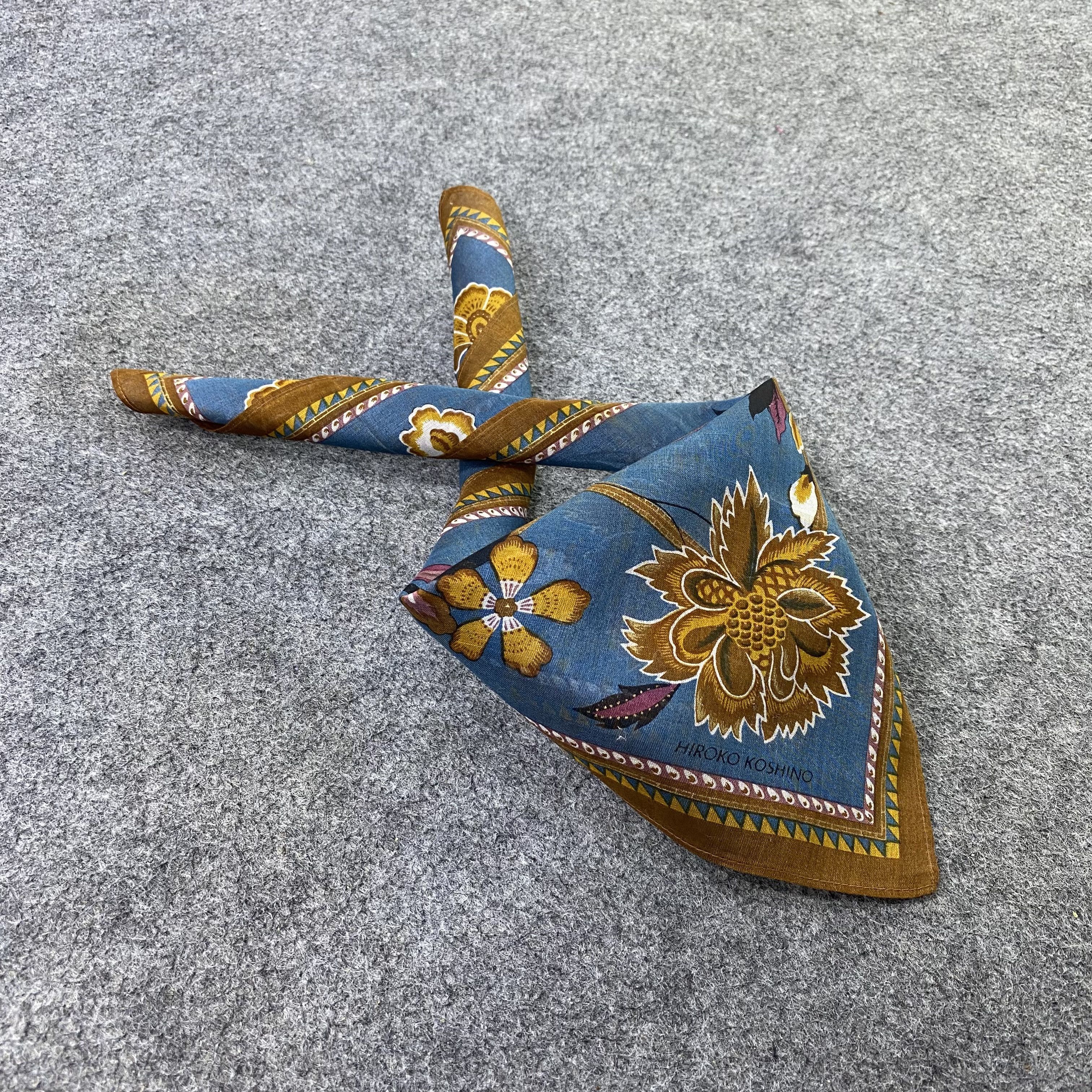 Japanese Brand Hiroko Koshino Handkerchief Neckerchief Bandana-B2037 Size ONE SIZE - 1 Thumbnail