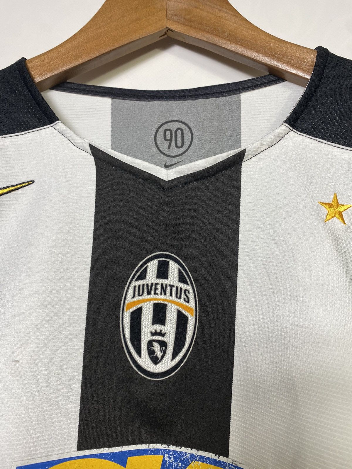Nike Vintage 2004-2005 Nike Juventus Home Jersey Blockcore Size US S / EU 44-46 / 1 - 7 Thumbnail