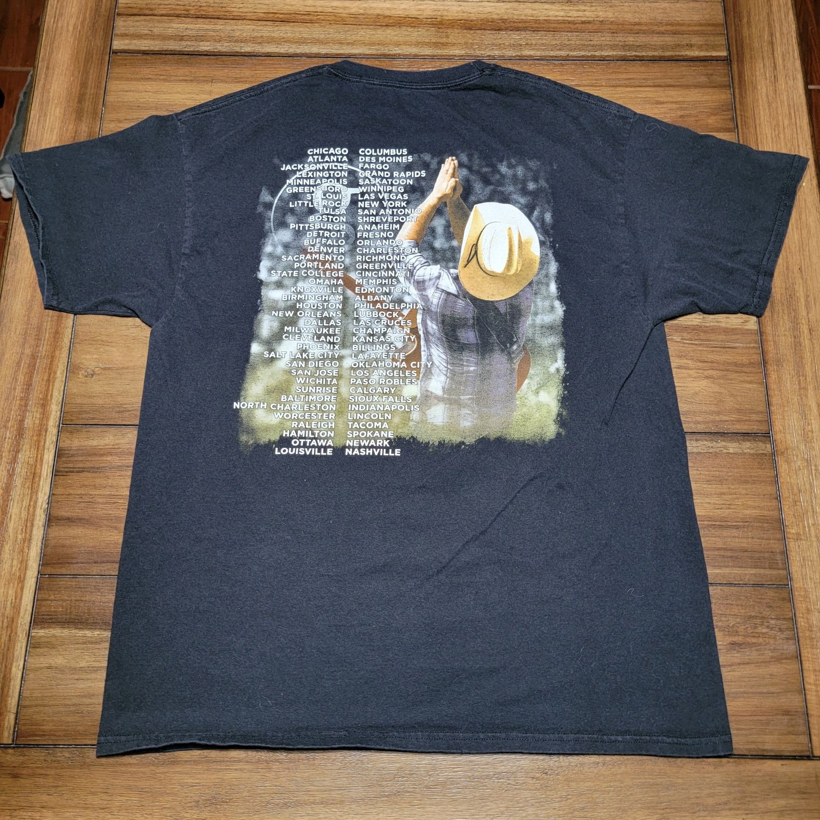 Hanes Garth Brooks Unisex Tee (Hanes) "World Tour 2014" - Large Size L / US 10 / IT 46 - 3 Thumbnail