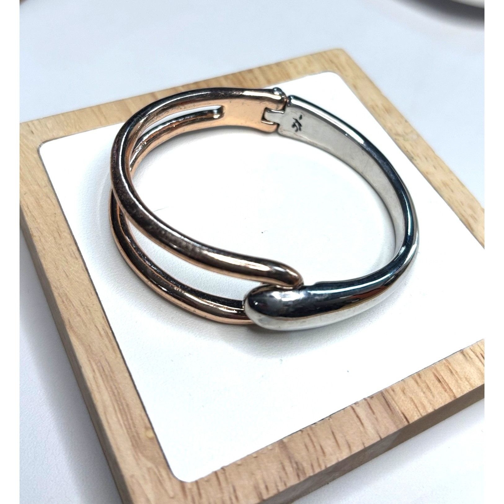 Kenneth Cole Kenneth Cole Silver & Rose Gold-Tone Hinged Oval Bangle Brac Size ONE SIZE - 1 Thumbnail