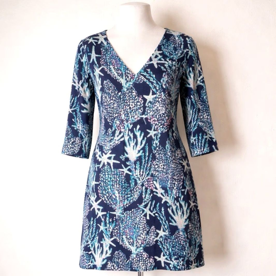 Lilly Pulitzer Lilly Pulitzer Dress Women M Blue Clarke Good Reef V-Neck Pullover Preppy Size M / US 6-8 / IT 42-44 - 2 Thumbnail