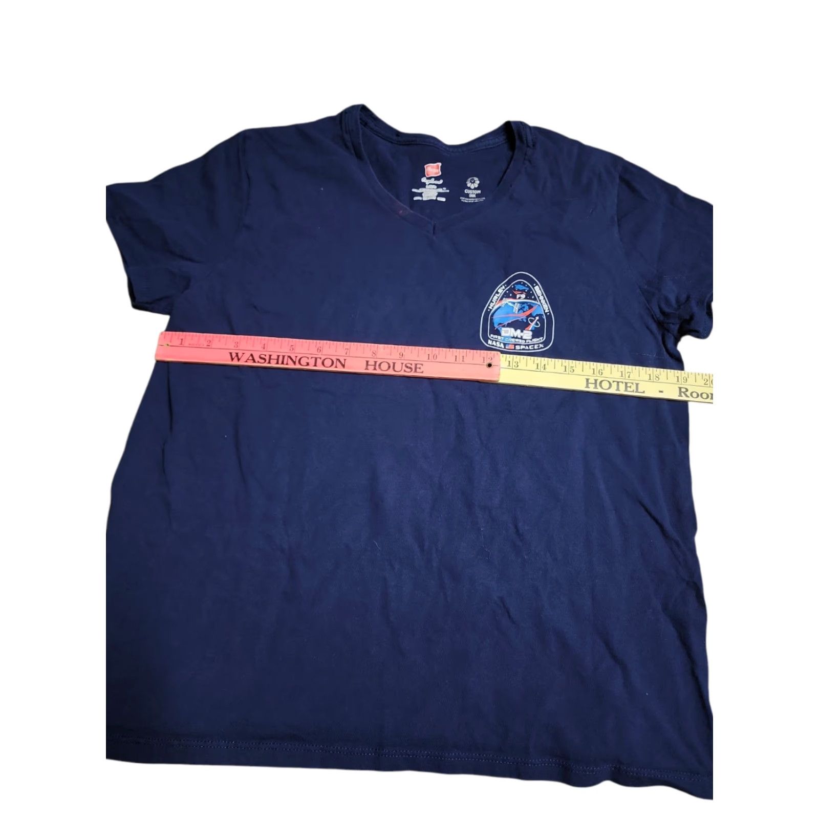 Hanes Vintage NASA SpaceX Crew Dragon Behnken DM-2 T-Shirt Women Blue Short Sleeve V-Neck Size L / US 10 / IT 46 - 2 Thumbnail