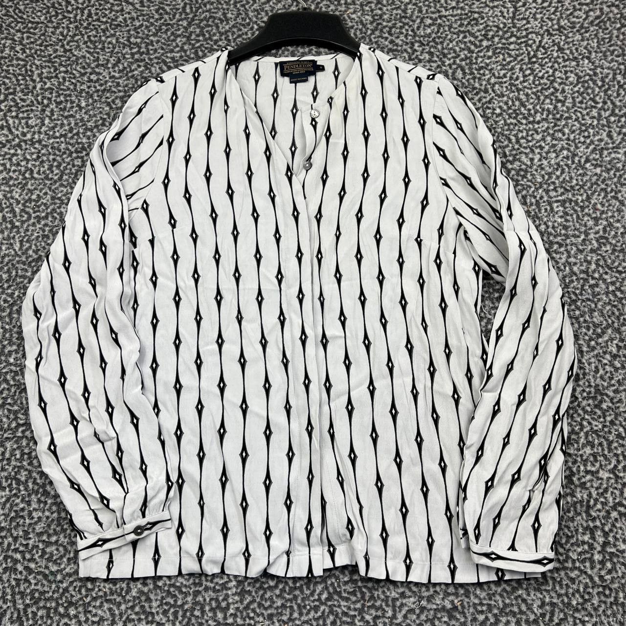 Pendleton Pendleton Blouse Women 8 Geometric Print Long Sleeve Size M / US 6-8 / IT 42-44 - 1 Thumbnail