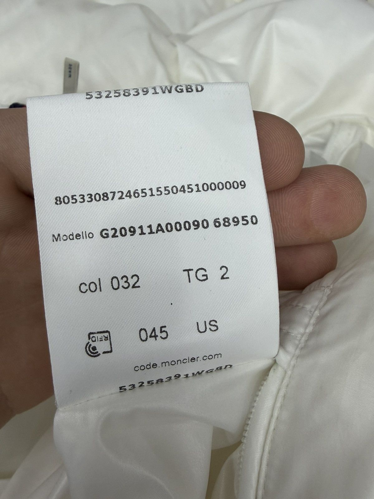 Moncler Size M/2 - Moncler Dincer Giubbotto Puffer White Size US M / EU 48-50 / 2 - 18 Thumbnail
