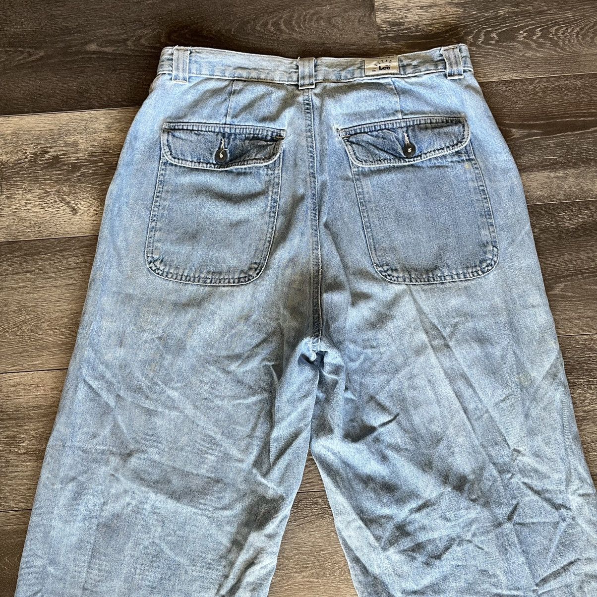Lee Vintage 1990s Lee Riveted Baggy Light Wash Denim Jeans 32x30 Size US 32 / EU 48 - 3 Thumbnail