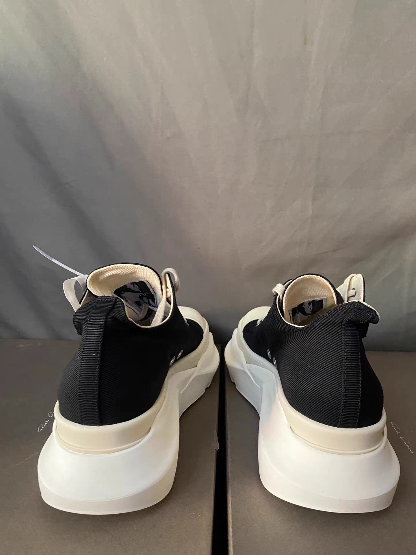 Rick Owens Rick Owens Tractor Sole Jumbo Low Size US 9 / EU 42 - 2 Thumbnail