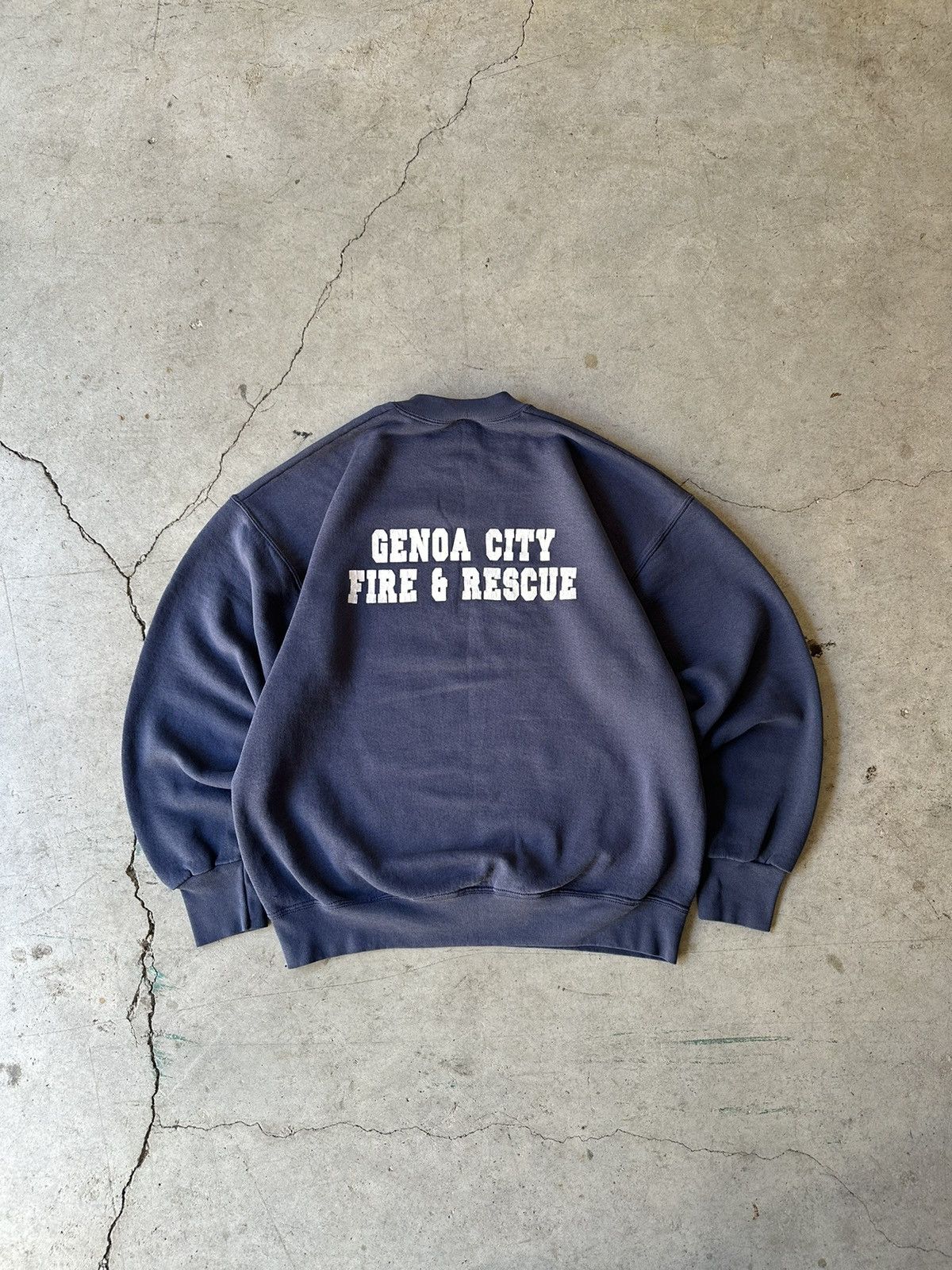 Russell Athletic Vintage Y2K Genoa City Fire & Rescue sweatshirt Size US L / EU 52-54 / 3 - 1 Thumbnail