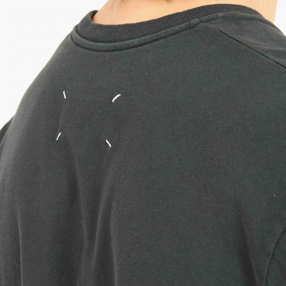 Maison Margiela o1w1db10526 Logo Patch T-Shirt in Charcoal Size US XL / EU 56 / 4 - 4 Thumbnail