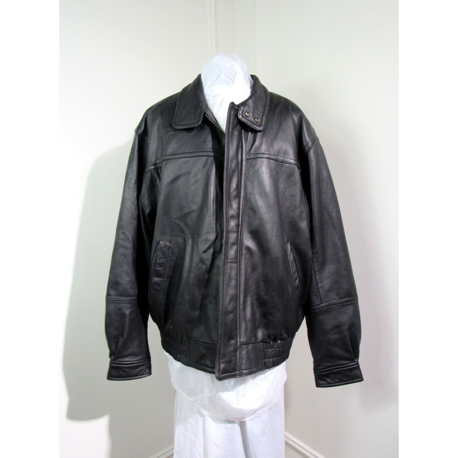 Wilson VINTAGE Wilson Black Leather Bomber Jacket Size L with Detachable Thinsulate Lining Mens Size US L / EU 52-54 / 3 - 3 Thumbnail