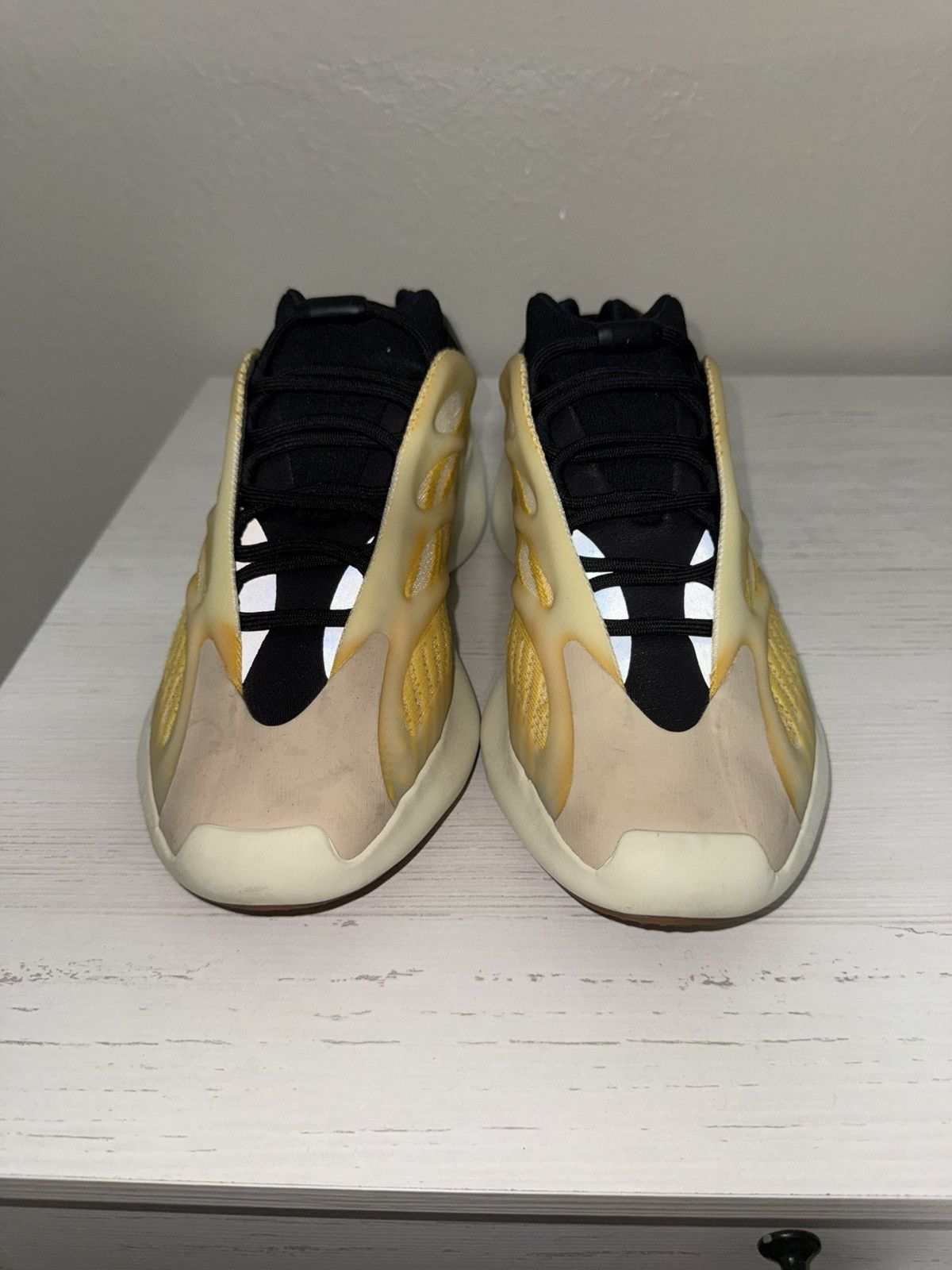 Yeezy Adidas Yeezy 700 V3 ‘Mono Safflower’ Size US 11 / EU 44 - 3 Thumbnail