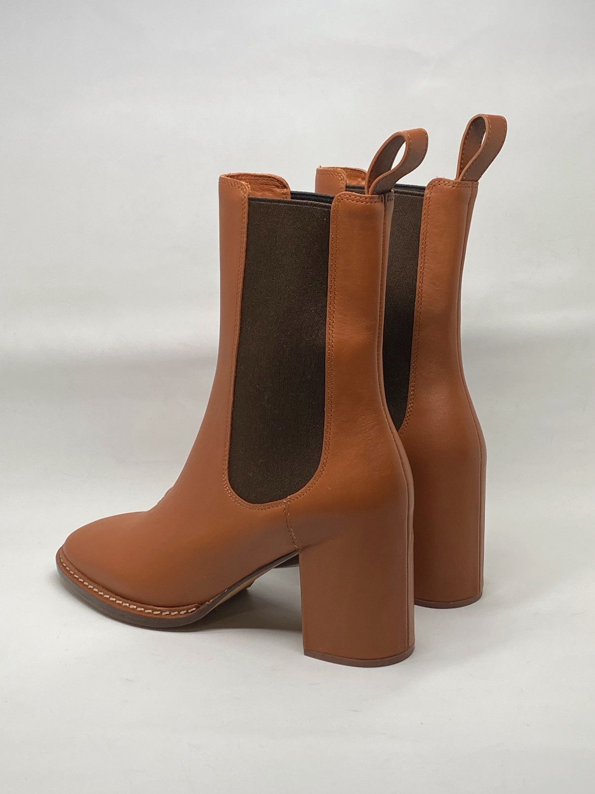 Ulla Johnson Ulla Johnson Taryn 70MM Leather Chelsea Booties size 38.5 Size US 8.5 / IT 38.5 - 7 Thumbnail