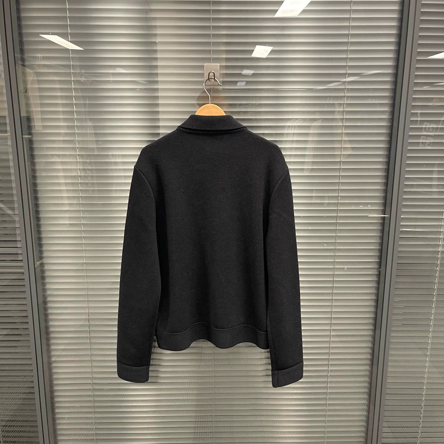 Louis Vuitton LV 23ss wool knit collared jacket L 99 new no fur #10663 Size US M / EU 48-50 / 2 - 2 Thumbnail