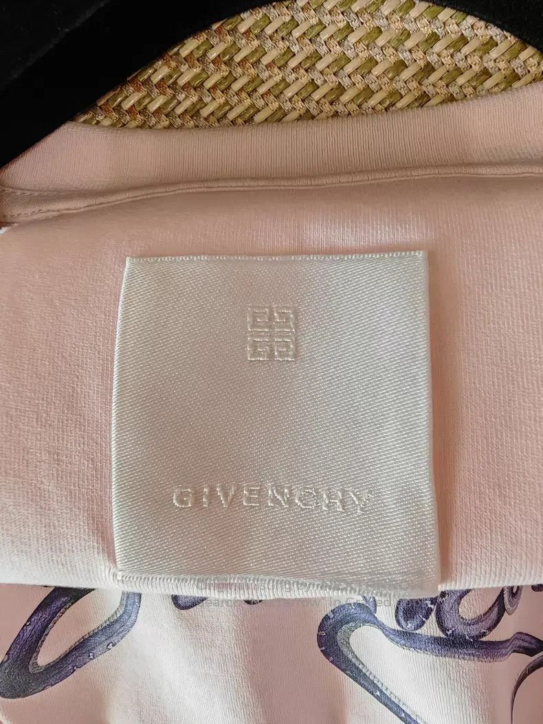 Givenchy Givenchy short sleeves Size US M / EU 48-50 / 2 - 5 Thumbnail