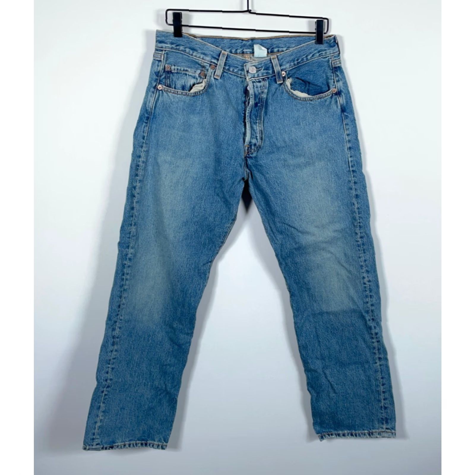 Levi's VINTAGE Levi's 501 Jeans Mens 32 x 29 Blue Denim Button Fly 90s Classic Straight Label XX 34/30 VTG Size US 32 / EU 48 - 2 Thumbnail