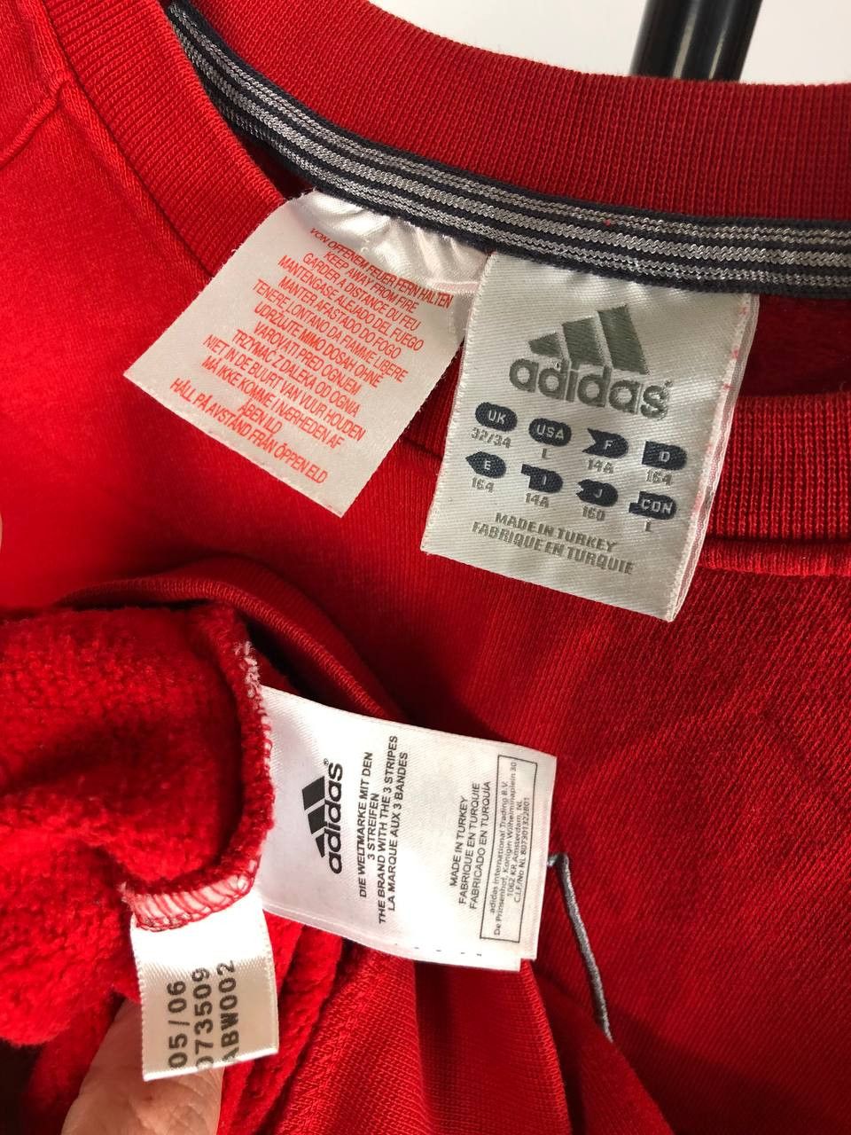 Adidas Adidas Sweatshirt Crewneck Vintage Center Logo size L Size US L / EU 52-54 / 3 - 9 Thumbnail